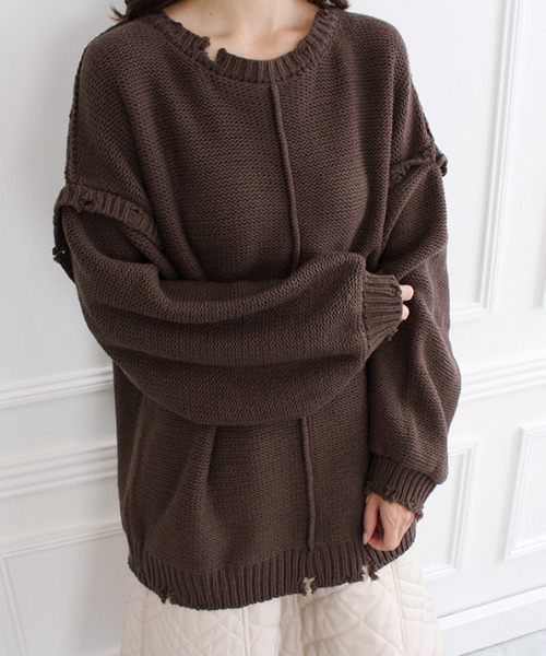 MODE ROBE（モードローブ）の「2WAYクラッシュデザインオーバーニット（ニット/セーター・レディース・ブラウン/アイボリー・FREE）」の2枚目の写真