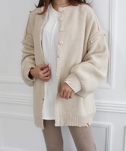 MODE ROBE（モードローブ）の「2WAYクラッシュデザインオーバーニット（ニット/セーター・レディース・ブラウン/アイボリー・FREE）」の7枚目の写真