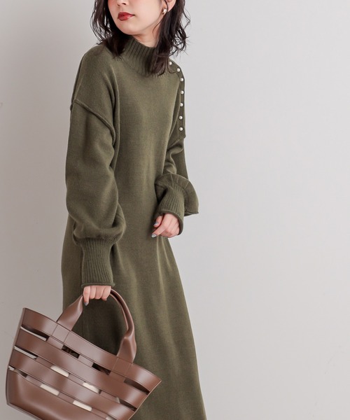 natural couture(ナチュラルクチュール)の「【WEB限定】サイドパールネックニットワンピース(ワンピース・レディース・ブラック/カーキ/サックスブルー/アイボリー/モカ・FREE)」の8枚目の写真
