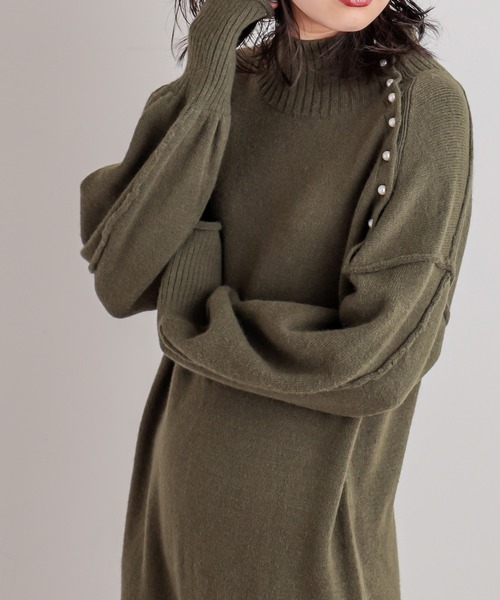 natural couture(ナチュラルクチュール)の「【WEB限定】サイドパールネックニットワンピース(ワンピース・レディース・ブラック/カーキ/サックスブルー/アイボリー/モカ・FREE)」の15枚目の写真