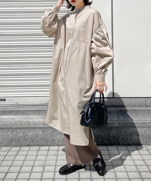 Chillfar（チルファー）の「ボリュームスリーブシャツワンピース（シャツワンピース・レディース・ホワイト/チャコール/ベージュ/ブラウン/ブラック・MEDIUM/LARGE）」の22枚目の写真