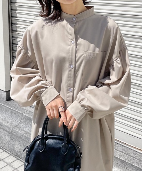 Chillfar（チルファー）の「ボリュームスリーブシャツワンピース（シャツワンピース・レディース・ホワイト/チャコール/ベージュ/ブラウン/ブラック・MEDIUM/LARGE）」の19枚目の写真