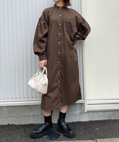 Chillfar（チルファー）の「ボリュームスリーブシャツワンピース（シャツワンピース・レディース・ホワイト/チャコール/ベージュ/ブラウン/ブラック・MEDIUM/LARGE）」の13枚目の写真