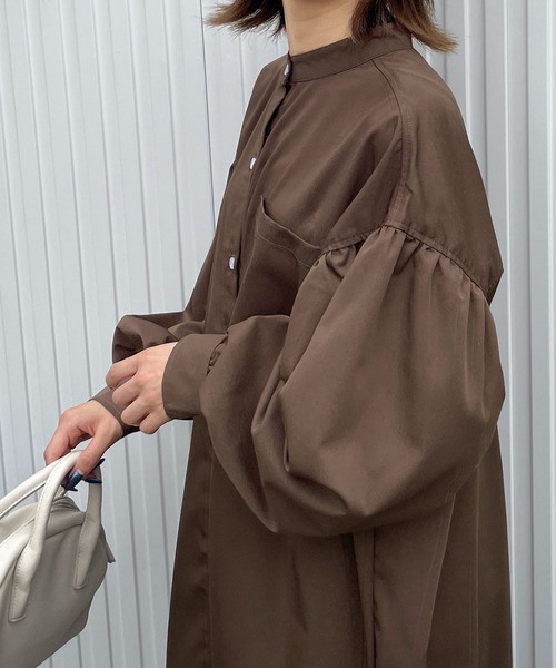 Chillfar（チルファー）の「ボリュームスリーブシャツワンピース（シャツワンピース・レディース・ホワイト/チャコール/ベージュ/ブラウン/ブラック・MEDIUM/LARGE）」の8枚目の写真