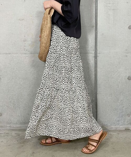 fredy repit（フレディレピ）の「ティアードロングスカート（スカート・レディース・オフホワイト/ブルー/ホワイト系その他5・38）」の2枚目の写真