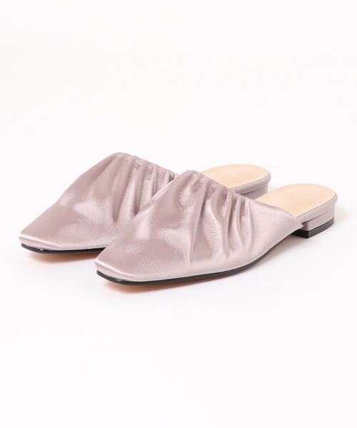 Te chichi TERRASSE(テチチテラス)の「サテンギャザーミュール(サンダル・レディース・オフホワイト/ピンク/ブラック・MEDIUM/LARGE)」の3枚目の写真
