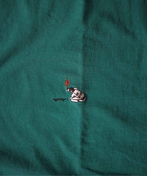 REMI RELIEF（レミレリーフ）の「REMI RELIEF(レミレリーフ) 別注オーバーサイズドローコード刺繍TEE 16/-天竺（Tシャツ/カットソー・メンズ・ホワイト/グリーン・SMALL/MEDIUM/LARGE）」の7枚目の写真