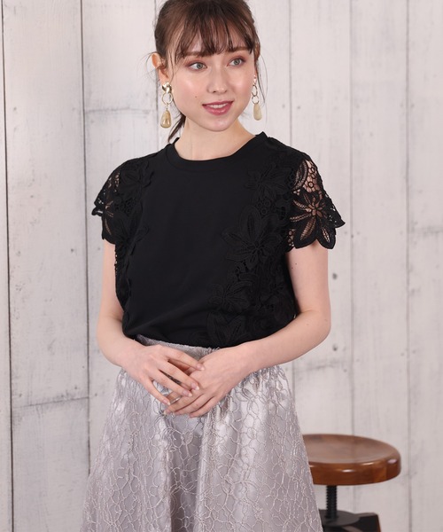 ASTORIA ODIER(アストリアオディール)の「モチーフレース使いカットプルオーバー(Tシャツ/カットソー・レディース・グレイッシュベージュ/ホワイト/ブラック/グリーン・MEDIUM)」の21枚目の写真