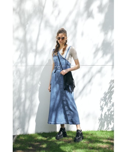 moussy（マウジー）denim ワンピース MOUSSY（マウジー）の「SLEEVELESS DENIM LONG ドレス