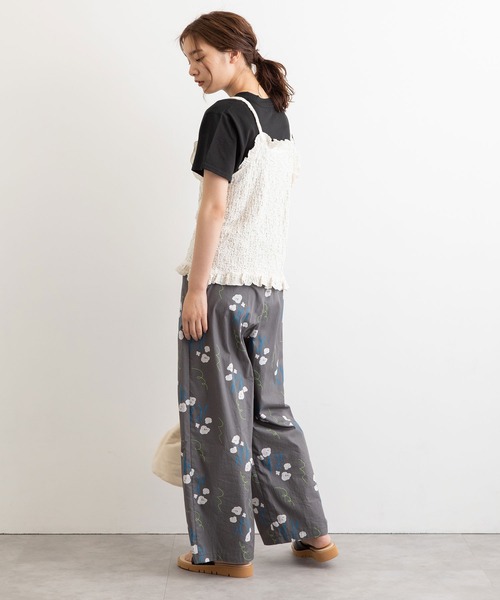 POU DOU DOU（プードゥドゥ）の「drawingフラワープリントイージーパンツ（その他パンツ・レディース・ピンク/ダークグレー・3）」の7枚目の写真