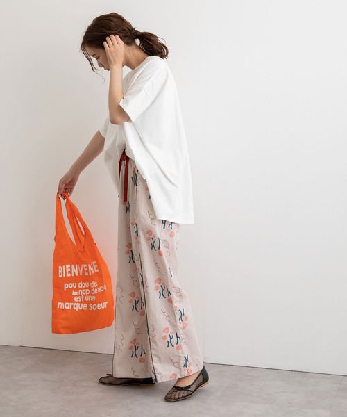 POU DOU DOU（プードゥドゥ）の「drawingフラワープリントイージーパンツ（その他パンツ・レディース・ピンク/ダークグレー・3）」の12枚目の写真