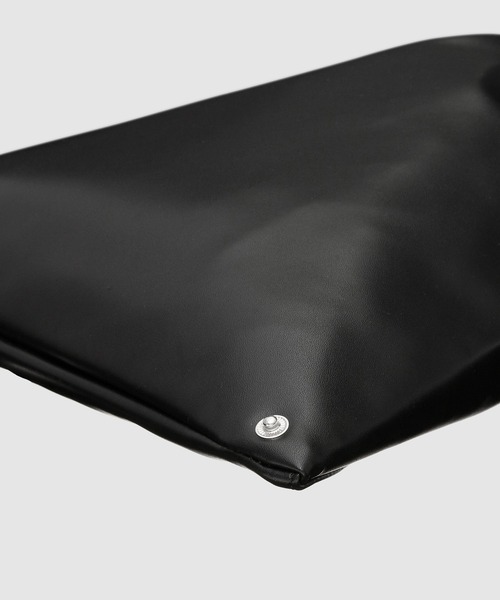 MM6 Maison Margiela（ｴﾑｴﾑｼｯｸｽ ﾒｿﾞﾝ ﾏﾙｼﾞｪﾗ）の「HANDBAG（ハンドバッグ・レディース・ブラック・ONESIZE）」の4枚目の写真