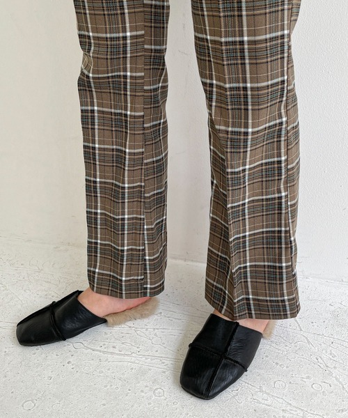 EPIMI E'PIMMY（エピミエピミー）の「《Set up対応》チェックセミフレアスラックスパンツ（スラックス・レディース・グレー/ブラック/ブラウン・MEDIUM）」の6枚目の写真