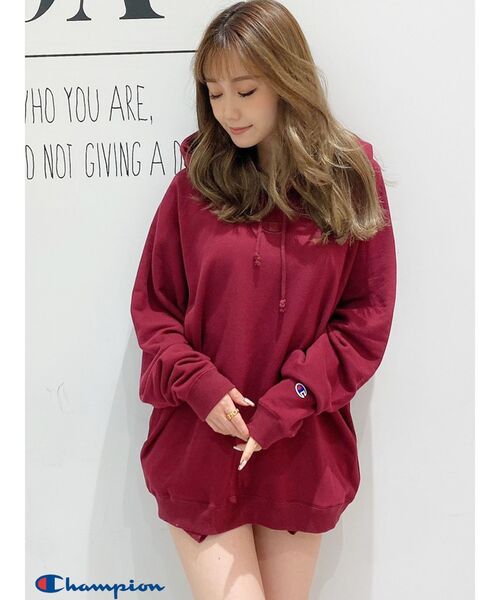 Champion（チャンピオン）の「Champion BIG Hoodie（パーカー・レディース・ブラック/ベージュ/ブラウン/ボルドー・FREE）」の11枚目の写真