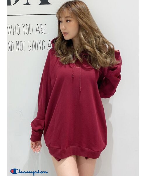 Champion（チャンピオン）の「Champion BIG Hoodie（パーカー・レディース・ブラック/ベージュ/ブラウン/ボルドー・FREE）」の15枚目の写真