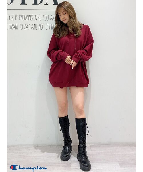 Champion（チャンピオン）の「Champion BIG Hoodie（パーカー・レディース・ブラック/ベージュ/ブラウン/ボルドー・FREE）」の13枚目の写真