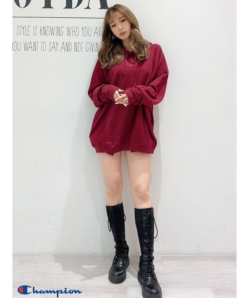 Champion（チャンピオン）の「Champion BIG Hoodie（パーカー・レディース・ブラック/ベージュ/ブラウン/ボルドー・FREE）」の18枚目の写真