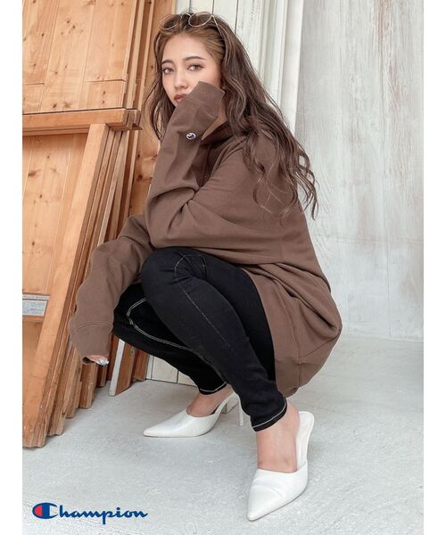 Champion（チャンピオン）の「Champion BIG Hoodie（パーカー・レディース・ブラック/ベージュ/ブラウン/ボルドー・FREE）」の20枚目の写真