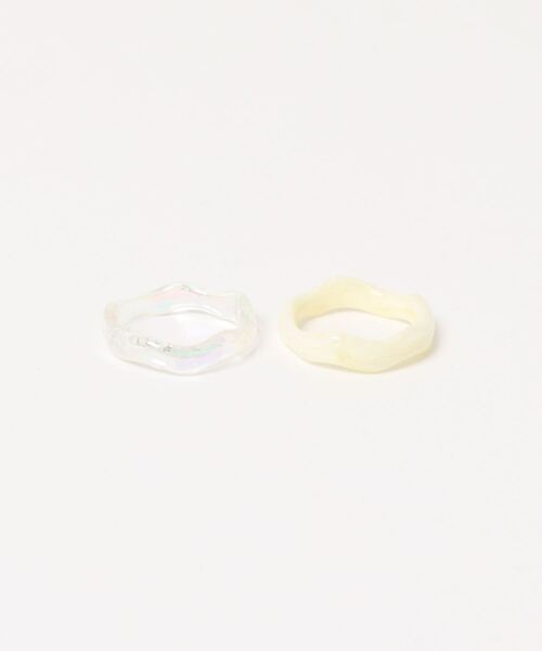 natural couture(ナチュラルクチュール)の「クリアアシメセットリング(リング・レディース・パープル/イエロー/ホワイト/サーモンピンク・FREE)」の2枚目の写真