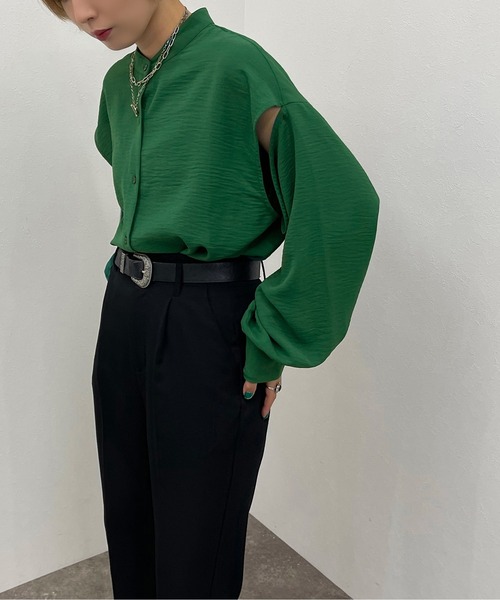 apres jour mignon（アプレジュールミニョン）の「袖スリットバンドカラーシャツ 【ZOZOTOWN限定アイテム】（シャツ/ブラウス・レディース・ブルー/グリーン/ボルドー/ブラック/オフホワイト・X-LARGE/フリー）」の4枚目の写真