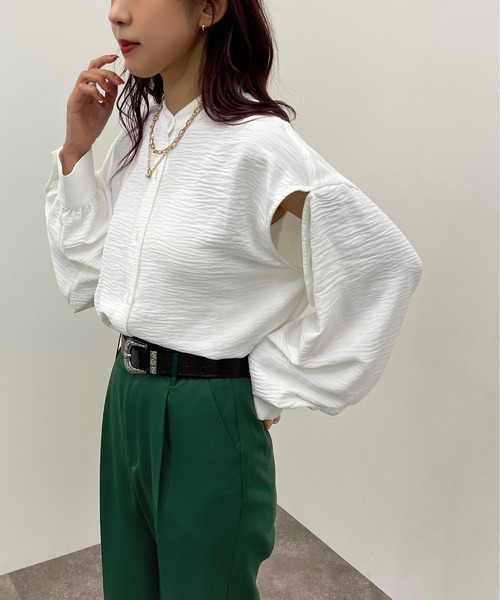apres jour mignon（アプレジュールミニョン）の「袖スリットバンドカラーシャツ 【ZOZOTOWN限定アイテム】（シャツ/ブラウス・レディース・ブルー/グリーン/ボルドー/ブラック/オフホワイト・X-LARGE/フリー）」の8枚目の写真