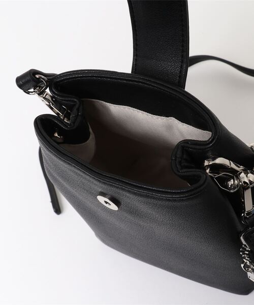 minia（ミニア）の「カードケース付きボールチェーンミニバッグ　◆（ショルダーバッグ・レディース・アイボリー/パイソン/ブラック/カーキ・FREE）」の7枚目の写真