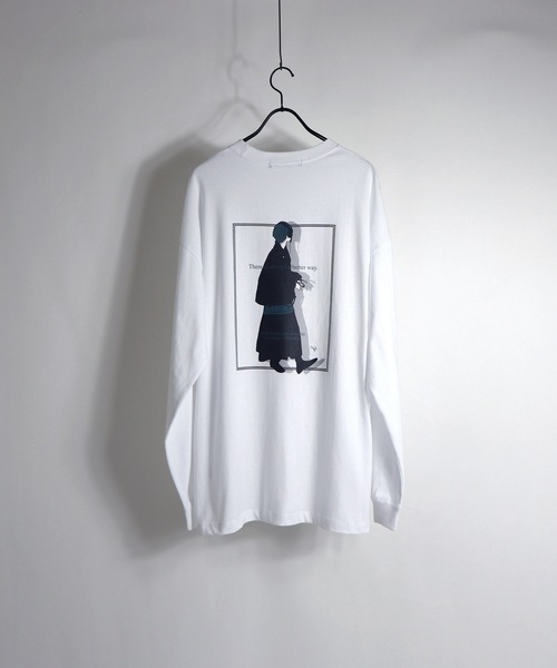 Confirm(コンファーム)の「Confirm / コンファーム ヘッドホン / フラワーガール ビッグプリントロンT(Tシャツ/カットソー・メンズ・ホワイト/ホワイト系その他/ブルー/ブラック系その他/チャコールグレー/ブラック・M/L)」の2枚目の写真