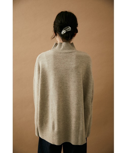 BLACK BY MOUSSY(ブラックバイマウジー)の「trinity back round tops(トリニティバックラウンドトップス)(ニット/セーター・レディース・ブラック/ベージュ/グレー/レッド・FREE)」の17枚目の写真