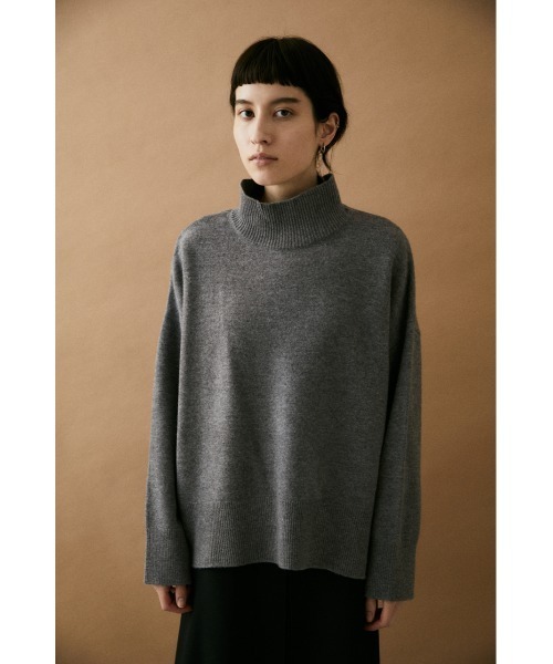 BLACK BY MOUSSY(ブラックバイマウジー)の「trinity back round tops(トリニティバックラウンドトップス)(ニット/セーター・レディース・ブラック/ベージュ/グレー/レッド・FREE)」の21枚目の写真
