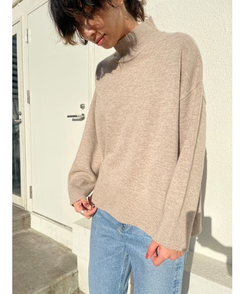 BLACK BY MOUSSY(ブラックバイマウジー)の「trinity back round tops(トリニティバックラウンドトップス)(ニット/セーター・レディース・ブラック/ベージュ/グレー/レッド・FREE)」の14枚目の写真