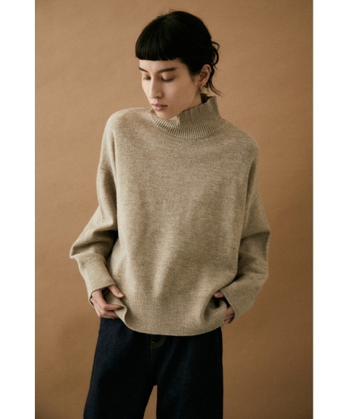 BLACK BY MOUSSY(ブラックバイマウジー)の「trinity back round tops(トリニティバックラウンドトップス)(ニット/セーター・レディース・ブラック/ベージュ/グレー/レッド・FREE)」の8枚目の写真