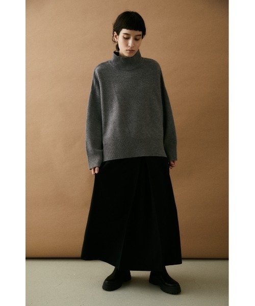BLACK BY MOUSSY(ブラックバイマウジー)の「trinity back round tops(トリニティバックラウンドトップス)(ニット/セーター・レディース・ブラック/ベージュ/グレー/レッド・FREE)」の15枚目の写真