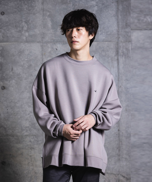 NIDO（ニド）の「ダンボールクルートレーナー（スウェット・メンズ・チャコールグレー/グレイッシュベージュ・M/L）」の2枚目の写真