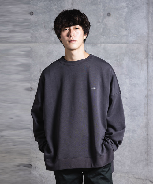 NIDO（ニド）の「ダンボールクルートレーナー（スウェット・メンズ・チャコールグレー/グレイッシュベージュ・M/L）」の15枚目の写真