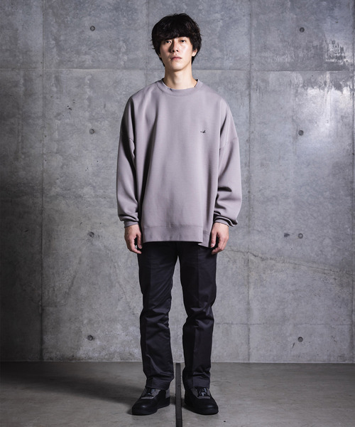 NIDO（ニド）の「ダンボールクルートレーナー（スウェット・メンズ・チャコールグレー/グレイッシュベージュ・M/L）」の7枚目の写真