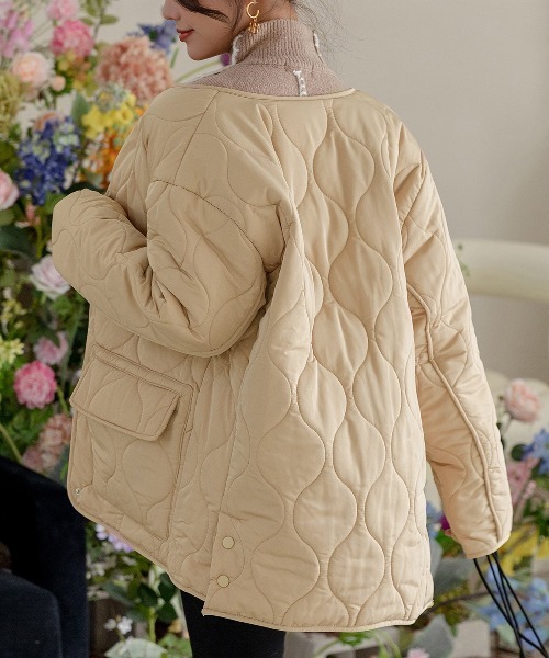 DAY CLOSET（デイ クローゼット）の「レディース ヒョウタンキルティングノーカラージャケット（ノーカラーコート・レディース・ブラック/カーキ/アイボリー/ベージュ/ピンク系その他・M/L）」の19枚目の写真