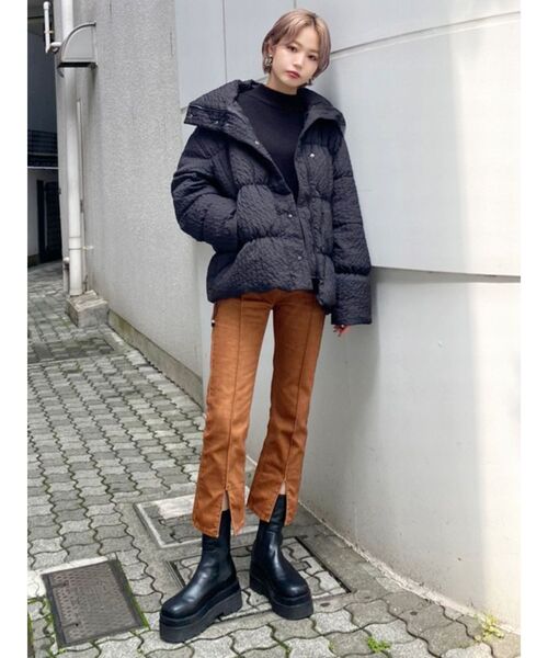 EMODA（エモダ）の「サイドゴアブーツ（ブーツ・レディース・アイボリー/ブラック・SMALL/MEDIUM/LARGE）」の4枚目の写真