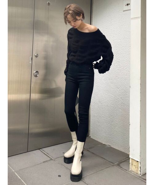 EMODA（エモダ）の「サイドゴアブーツ（ブーツ・レディース・アイボリー/ブラック・SMALL/MEDIUM/LARGE）」の16枚目の写真