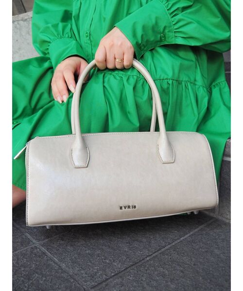 EVRIS（エヴリス）の「スリムボストンBAG（ボストンバッグ・レディース・グリーン/ブラック/ベージュ・FREE）」の2枚目の写真