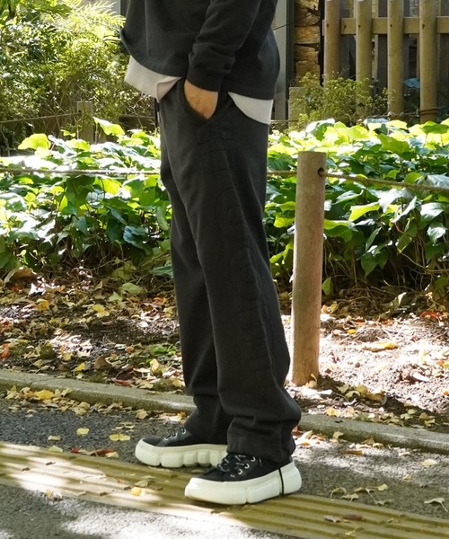 #Re:room（リルーム）の「ビッグロゴチェーンステッチスウェットパンツ（スウェットパンツ・メンズ・オフホワイト/ベージュ/イエロー/ライトブラック・SMALL/MEDIUM）」の3枚目の写真