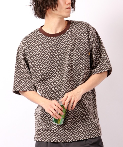 POWER TO THE PEOPLE（パワートゥーザピープル）の「【POWER TO THE PEOPLE】カットJQD Tee（Tシャツ/カットソー・メンズ・ブラウン/グリーン/チャコールグレー/アイボリー・LL/L/M）」の3枚目の写真