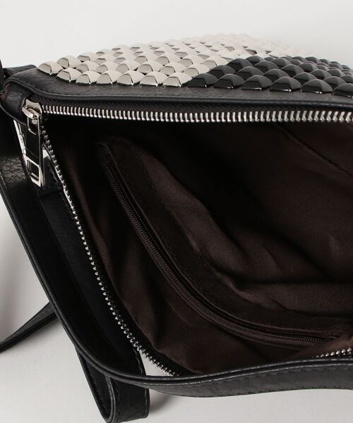 BLACK JACKALL CROWN(ブラックジャッカルクラウン)の「BLACK JACKALL CROWN スタッズ デコレーション 2WAY クラッチバッグ スクエアショルダー(クラッチバッグ・レディース・ブラック・FREE)」の16枚目の写真