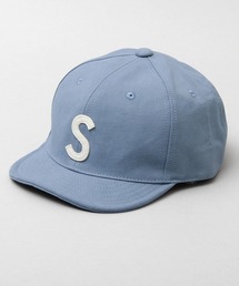 Basiquenti（ベーシックエンティ）の「選べる2素材 S ロゴワッペン ツイル  ショートブリム アンパイアキャップ（キャップ）」