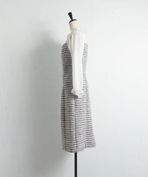 tocco closet(トッコ クローゼット)の「レイヤード風プチフリルネックキャンディースリーブ切替ツイードワンピース(ワンピース・レディース・ネイビー/オフホワイト・M)」の22枚目の写真
