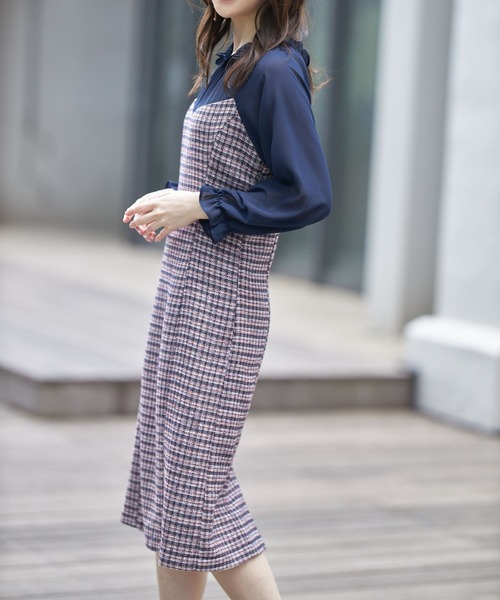 tocco closet(トッコ クローゼット)の「レイヤード風プチフリルネックキャンディースリーブ切替ツイードワンピース(ワンピース・レディース・ネイビー/オフホワイト・M)」の7枚目の写真