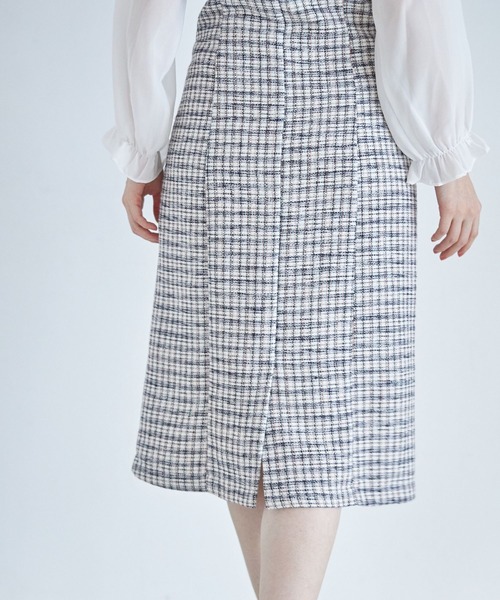 tocco closet(トッコ クローゼット)の「レイヤード風プチフリルネックキャンディースリーブ切替ツイードワンピース(ワンピース・レディース・ネイビー/オフホワイト・M)」の12枚目の写真