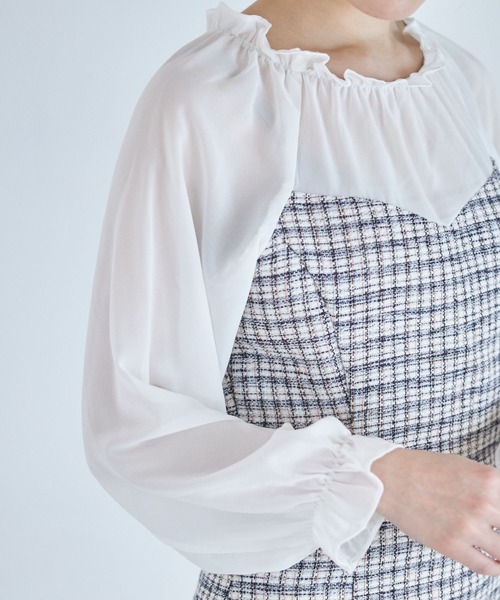 tocco closet(トッコ クローゼット)の「レイヤード風プチフリルネックキャンディースリーブ切替ツイードワンピース(ワンピース・レディース・ネイビー/オフホワイト・M)」の15枚目の写真