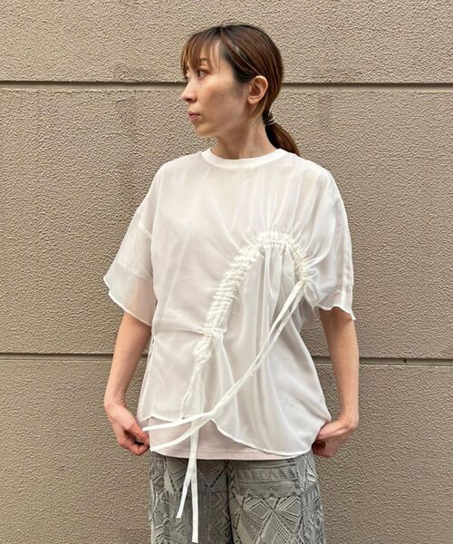 AULA AILA（アウラアイラ）の「AULA AILA（アウラ アイラ）別注ドロストリングレイヤードTシャツ（Tシャツ/カットソー・レディース・ホワイト/ブラック・FREE）」の13枚目の写真