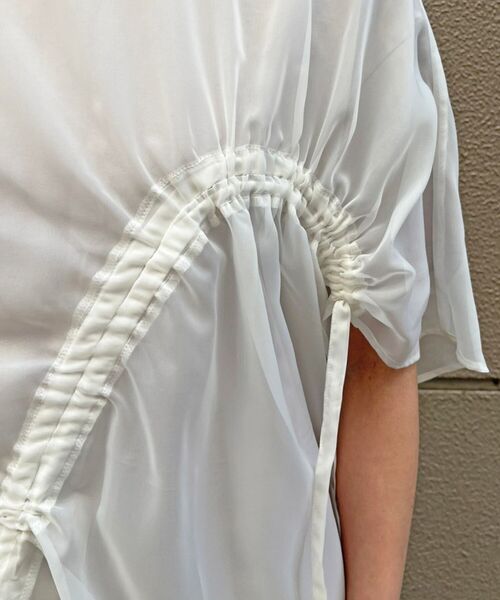 AULA AILA（アウラアイラ）の「AULA AILA（アウラ アイラ）別注ドロストリングレイヤードTシャツ（Tシャツ/カットソー・レディース・ホワイト/ブラック・FREE）」の15枚目の写真