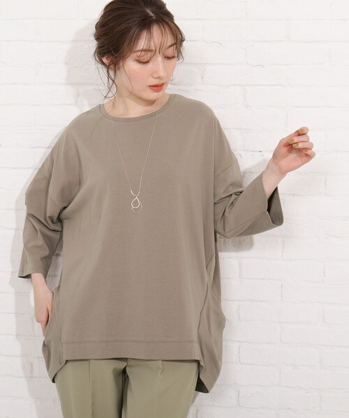 SHOO・LA・RUE(シューラルー)の「◆【SUPIMAコットン】脇タックデザインプルオーバー(Tシャツ/カットソー・レディース・ホワイト系/ブラック/サンドベージュ/ピンク系/ダークブラウン系2/ブルー系2・04/02/03)」の4枚目の写真